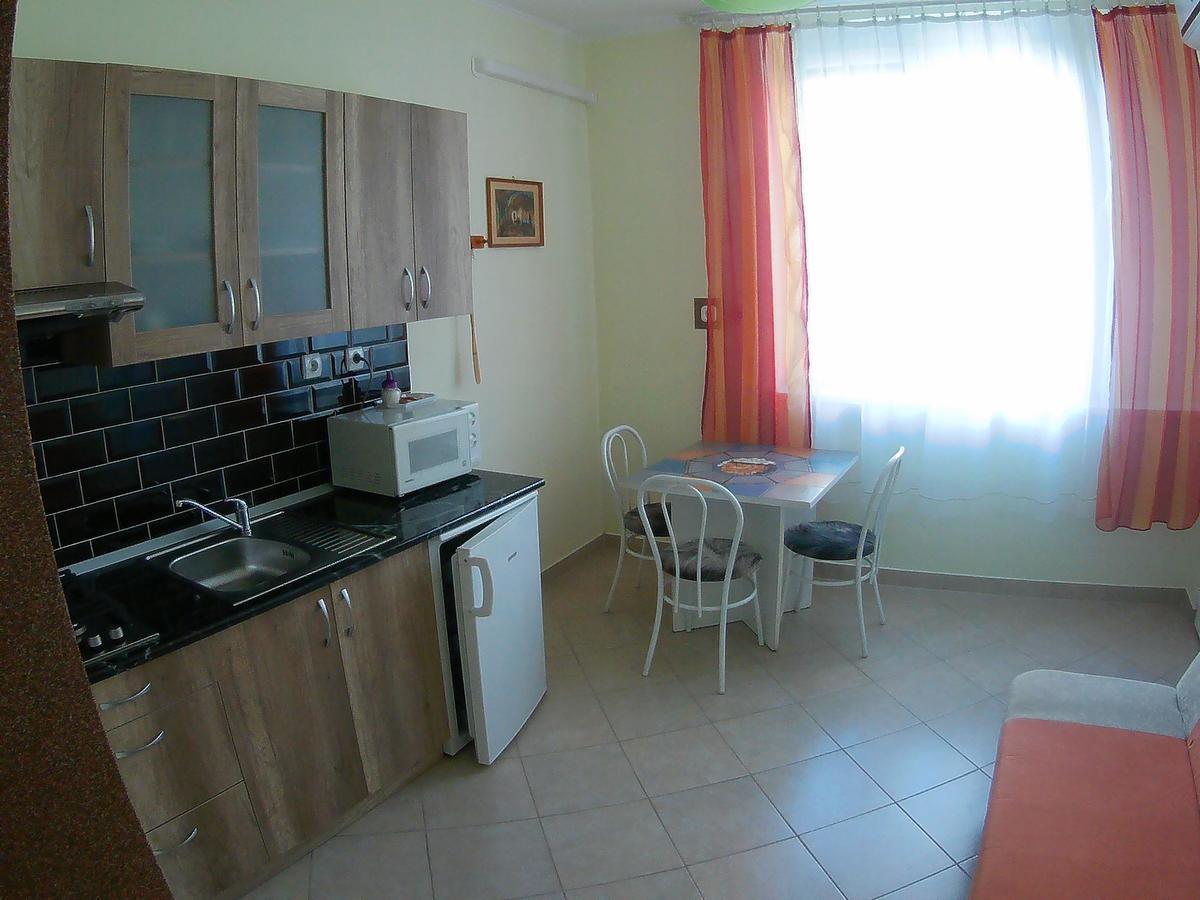 Szlavi Apartman Baja Eksteriør bilde